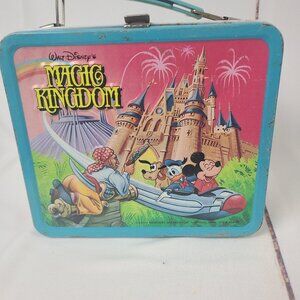 Vintage Walt Disney 1979 Small World Magic Kingdom Metal Lunch Box NO Thermos‎